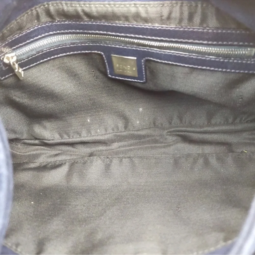 FENDI Vintage Baguette Navy Blue Suede Leather - Picture 6 of 10